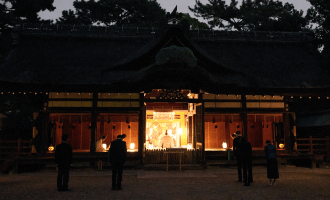Special night-time shrine visit 03